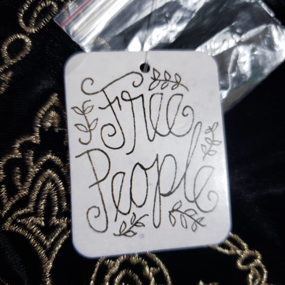 SOLD Free People Black Velvet Gold Embroidered Bandana Top Sz L - Picture 11 of 12